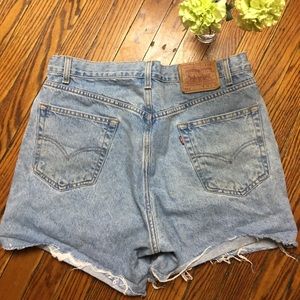550 Vintage High Rise Levi Cut Off Shorts plus